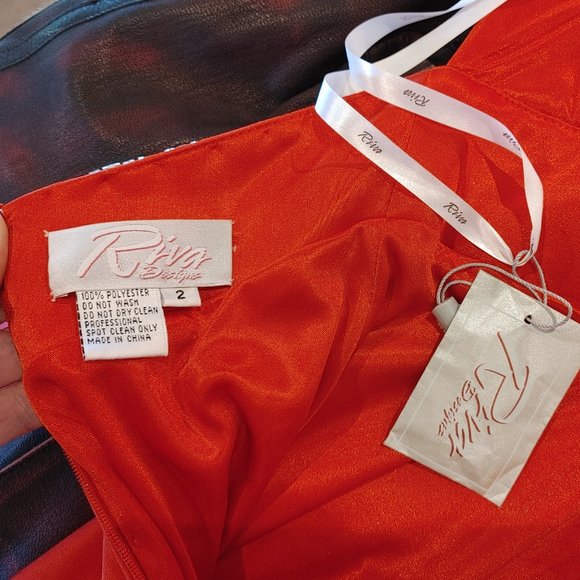 Red Prom/Formal Dress with Interlocking Neckline and Deep V - Picture 11 of 12